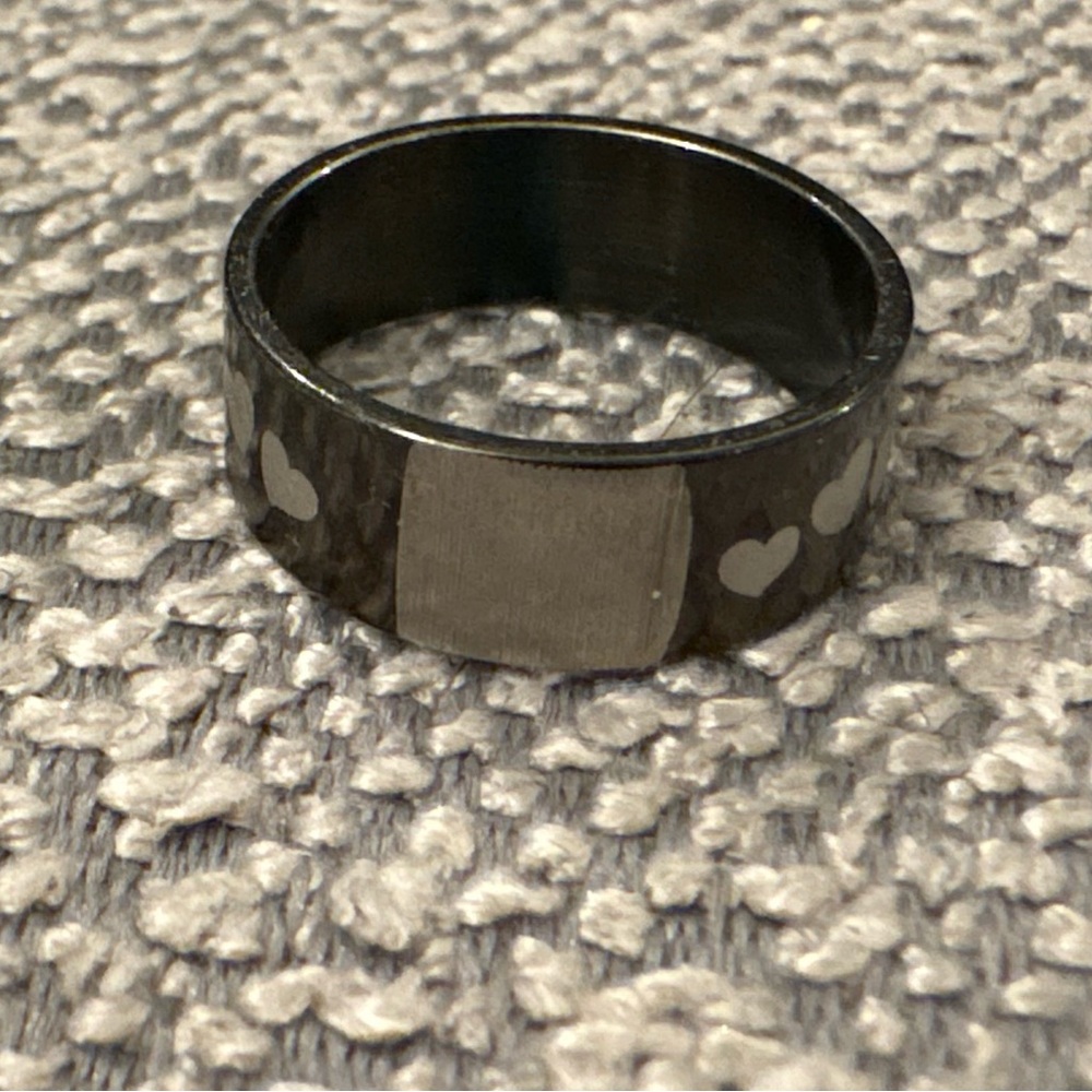 Steel Heart Pattern Ring 🖤 - Picture 2 of 4